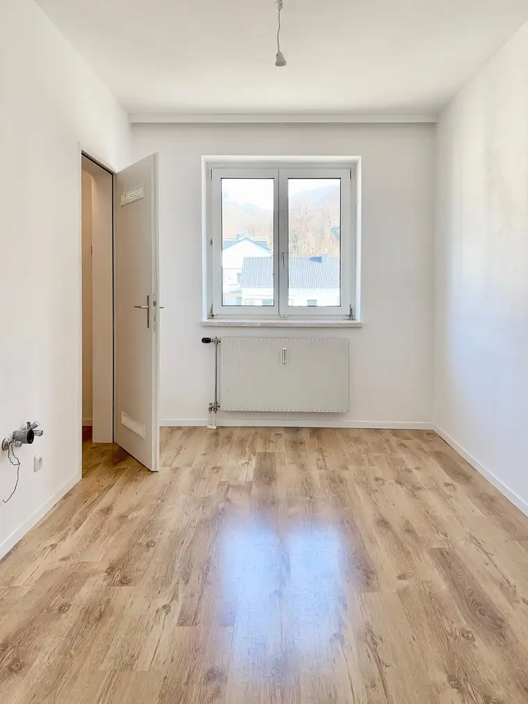 Sonnige 3 - Zimmer Wohnung mit Loggia - inkl. Heizkosten