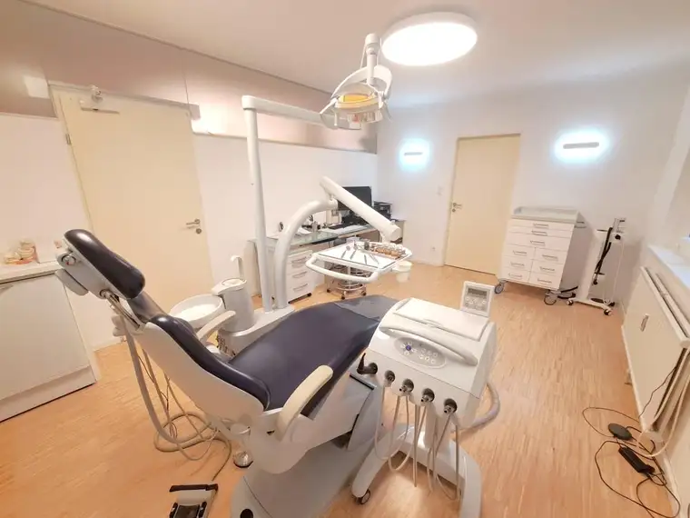 Hochwertigst ausgestattete Zahnarztpraxis nahe Rudolfinerhaus