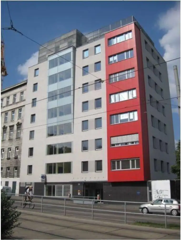 Modernes Bürogebäude in unmittelbarer Umgebung des Westbahnhofes