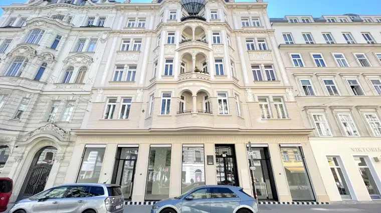 Charmantes Geschäftslokal auf der Porzellangasse verfügbar