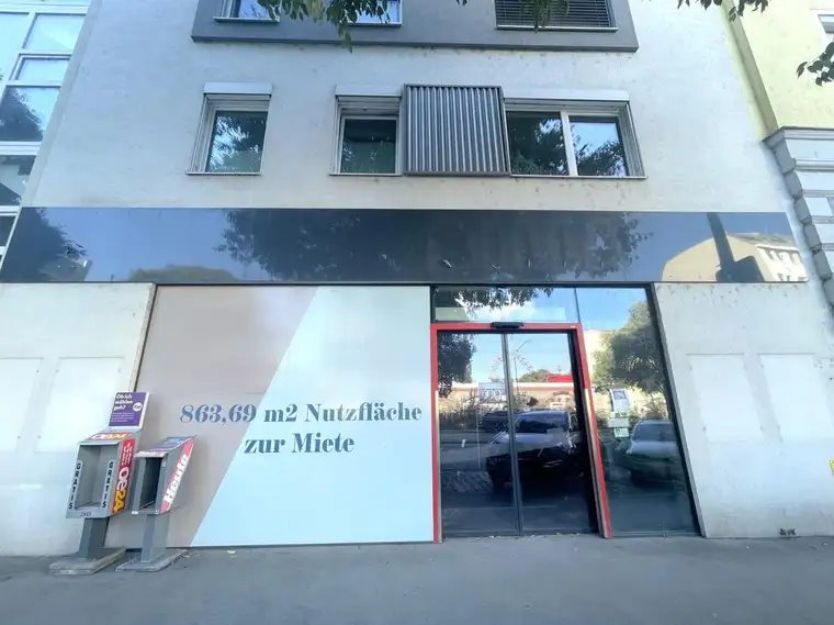 Großzügige Gewerbefläche zur vielseitigen Nutzung verfügbar!
