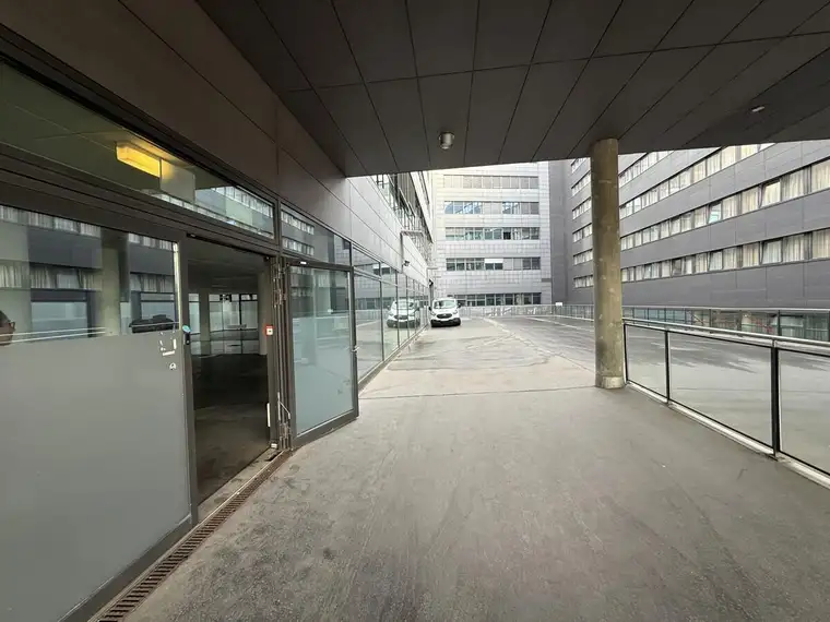 Mag. iur. Franziska Patay, MSc, EHL Gewerbeimmobilien GmbH