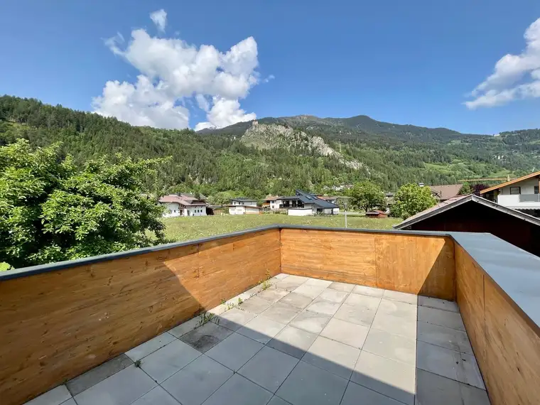Traumhafte 3-Zimmer Wohnung mit Sauna und großzügiger Dachterrasse!