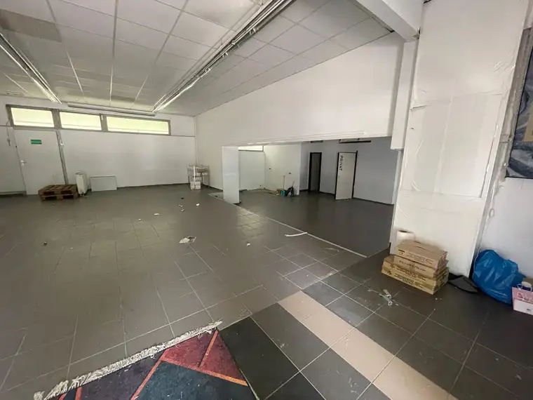 Geschäftsfläche, auch für Ordination, Büro etc. geeignet