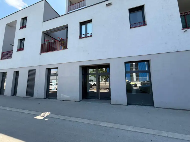 neuwertige Geschäftsfläche Leopoldine Padaurek Str.