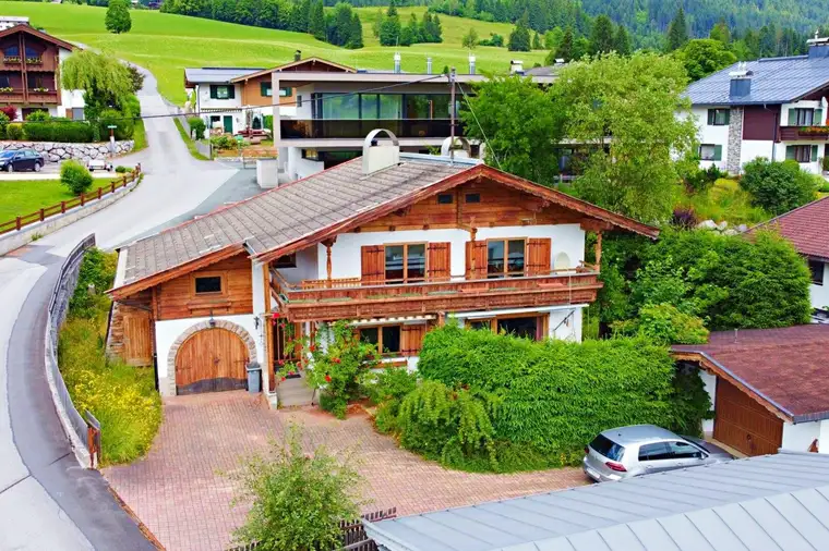 Gestalten Sie Ihr Zuhause! Einfamilienhaus mit viel Potenzial in traumhafter Panoramalage