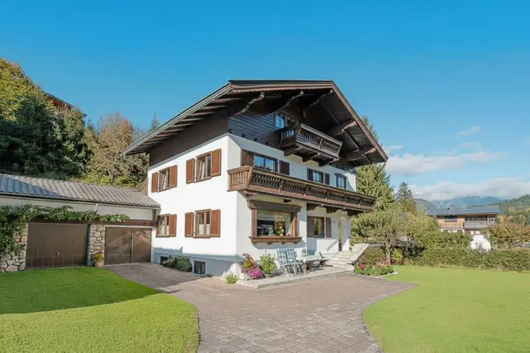 PREISREDUKTION! Charmantes Haus mit Einliegerwohnung und großem Grundstück in idyllischer Lage
