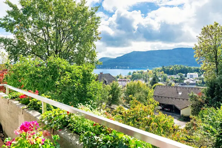 Architektenhaus mit Wörtherseeblick und Gestaltungspotenzial