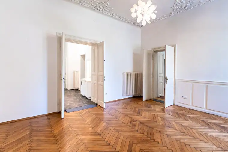 Historische Grazer Villa mit Entwicklungspotenzial in bester Lage Univiertel