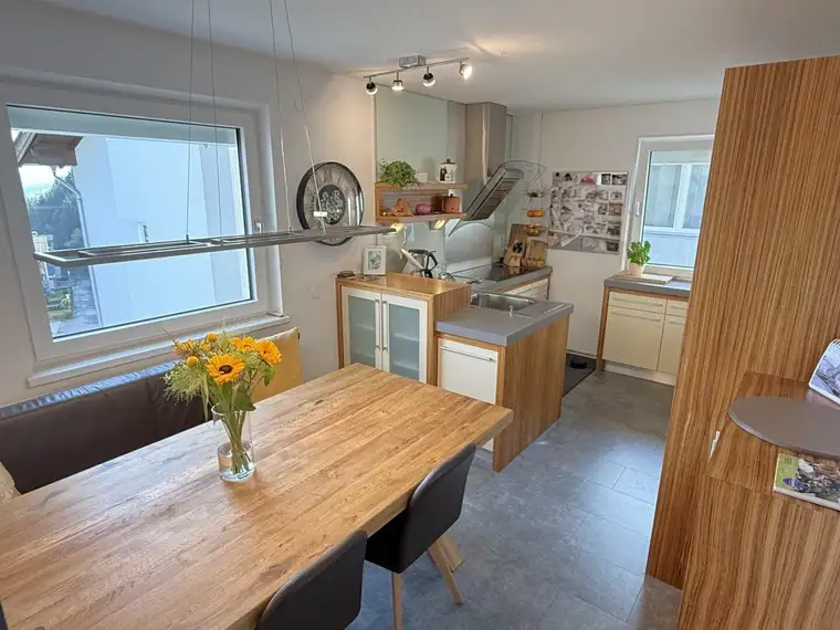 Oberperfuss: 3-Zimmer-Wohnung &amp; Wintergarten &amp; Loggia &amp; TG-Stellplatz