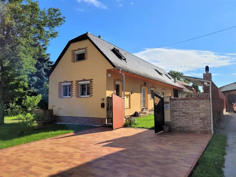 Landhaus mit pflegeleichtem Garten