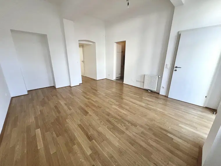 Modernisierte 58m² Wohnung mit Balkon: 3-Zimmer, Einbauküche in zentraler Lage für 279.000€
