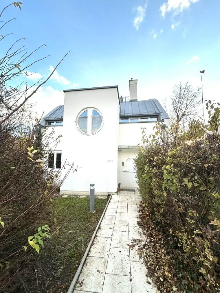 Prestige Living in Sievering: Großzügige Gartenwohnung mit Stil