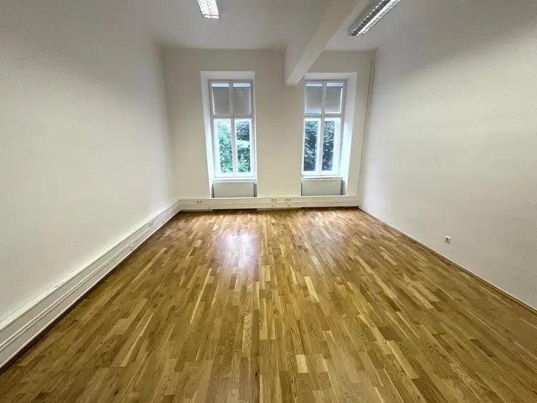 Großzügige, beeindruckende Bürofläche auf der Währinger Straße zu mieten!