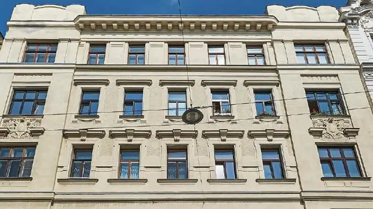 1060 Wien | stilvolles ZINSHAUS 1.824 m² | 14% leer| Lagezuschlag | DG 470 m² genehmigt | Nähe U4