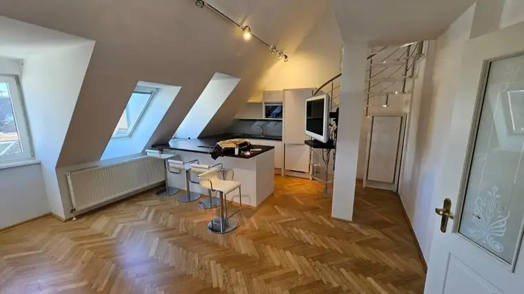 1090 Wien | Stylische 77 m² Dachgeschoss Wohnung "Liechtenstein" | 11 m² Terrasse | herrliche Fernblicke