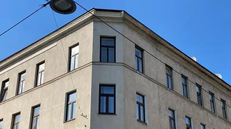 1160 Wien | ECKZINSHAUS aus Privatbesitz | Bestand ca. 1.220 m² | Potenzial im Rohdachboden ca. 300 m²
