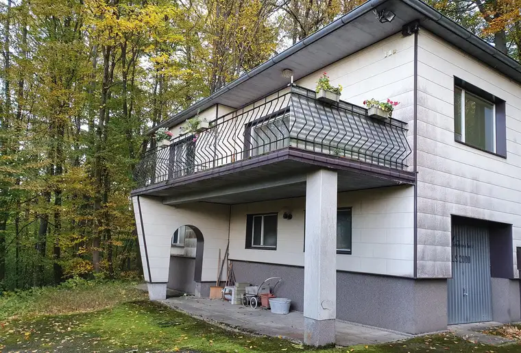 Exklusives Anlageobjekt: Haus auf großen Grundstück in Alleinlage mit herrlichen Ausblick in Steyr zu verkaufen