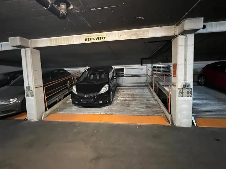 Tiefgaragenstellplatz in sehr guter Lage von Hötting zu verkaufen - Einzeln oder im Paket