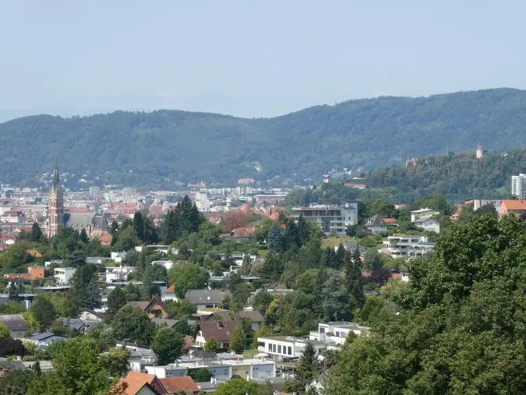 Großzügige Maisonette-Wohnung mit Stadtblick-Terrasse in Waltendorf zu verkaufen!