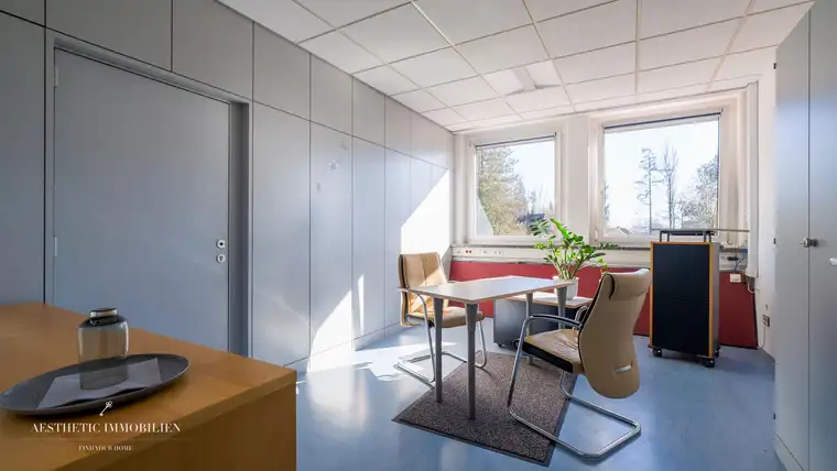 LAAKIRCHEN – Helle Bürofläche - Jetzt mieten &amp; bis Ende 2025 50% sparen!