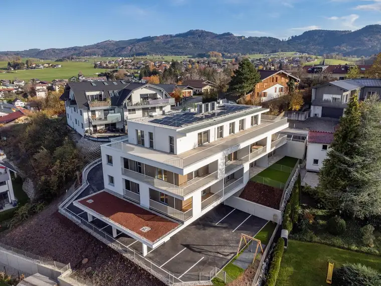 Wohnen über den Dingen – Ein Penthouse-Refugium am Wallersee
