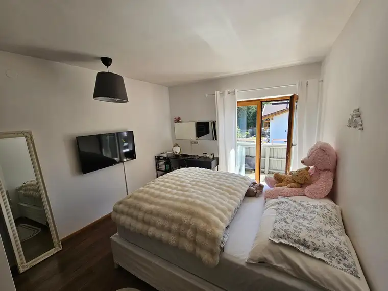 5 Garconniere Wohnungen mit 8 PKW Stellplätzen 