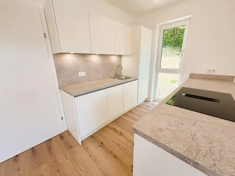 3-Zimmer-Wohnung mit 2 Balkone und herrlichem Ausblick! Fertigstellung Ende April 2024