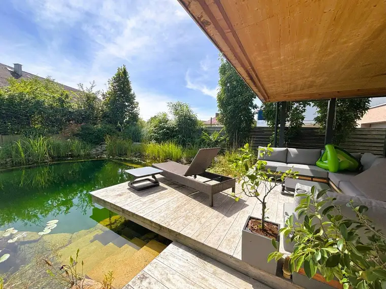 Modernes Wohnhaus mit Schwimmteich!