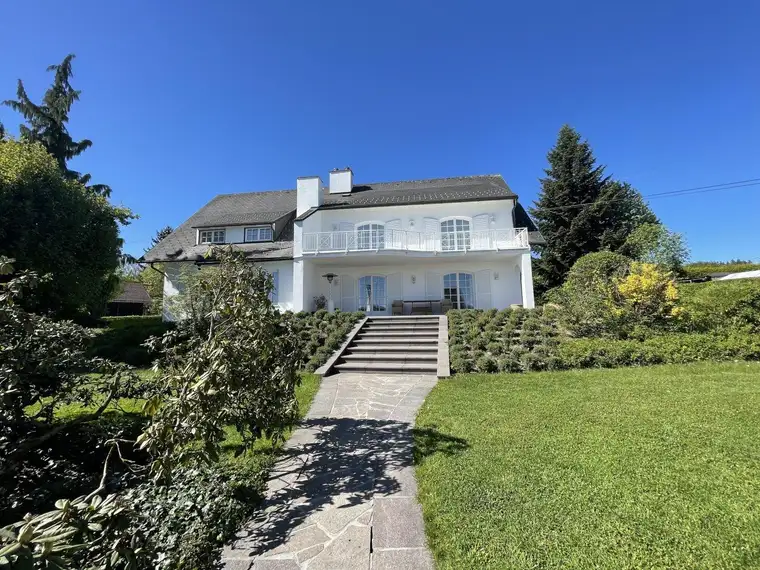 Exklusives Wohnhaus mit zwei unabhängigen Einheiten