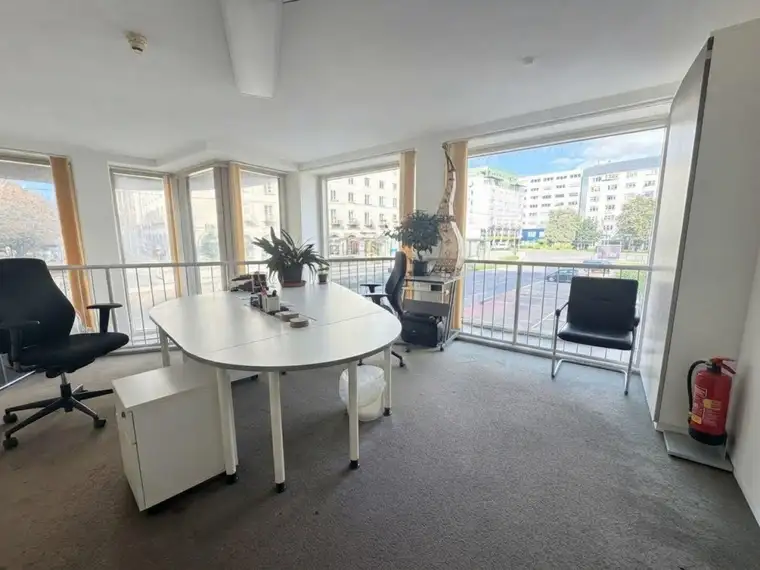 Büro, Praxis oder Geschäftsfläche in ausgezeichneter Lage!