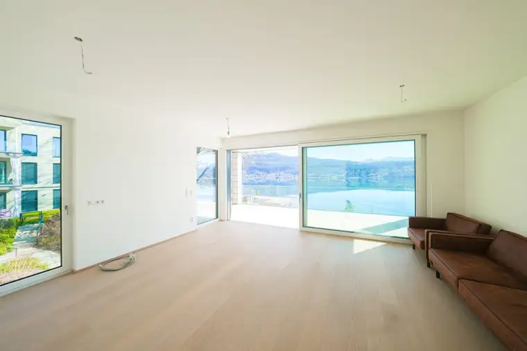 ERSTBEZUG Seewohnung mit atemberaubenden Wörthersee- und Karawankenblick