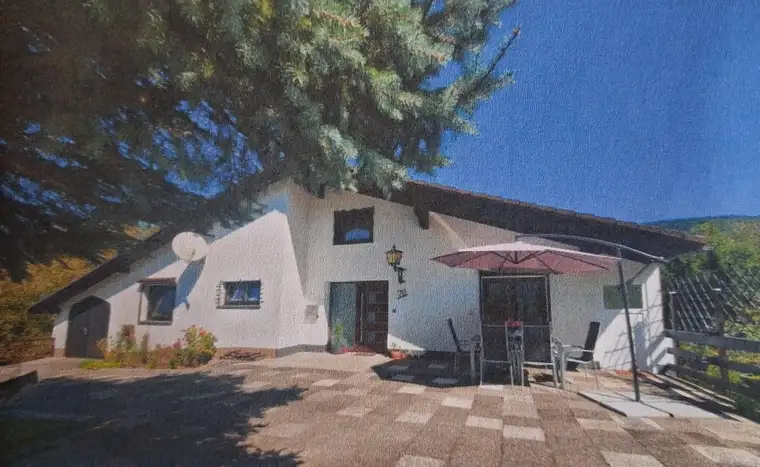 Großzügiges Anwesen mit unverbaubarem Donaublick, großem Grundstück &amp; vielseitigem Nutzungspotenzial