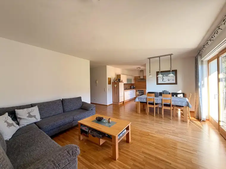 Charmantes Apartment mit großem Sonnenbalkon in unmittelbarer Nähe des Skiliftes in Scheffau