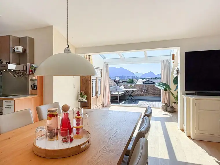 Charmante Maisonette Wohnung mit sonniger Dachterrasse und viel Raum zur Entfaltung