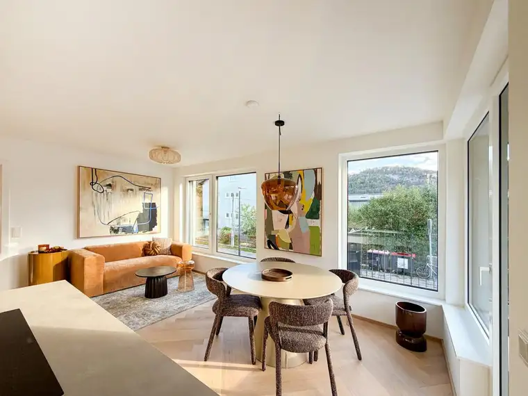 Exklusives Neubauwohnen – Modern möblierte 2-Zimmer-Wohnung mit großzügigem Balkon