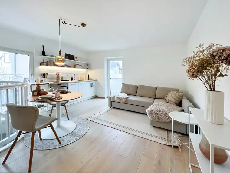 2,5-Zimmer-Maisonette mit Balkon – Tiny-House-Feeling in Maxglan