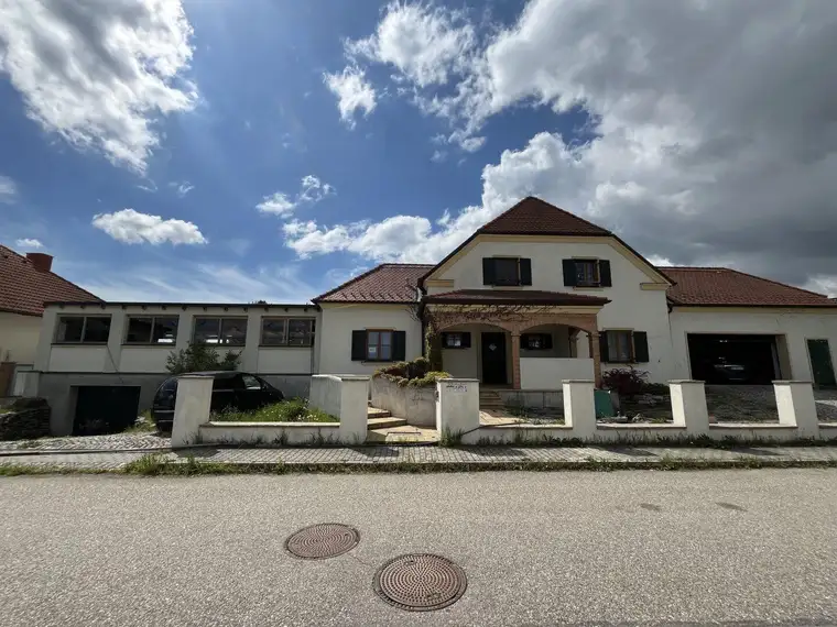 Traumhafte Luxusvilla in Obritz - Luxuriöses Wohnen auf 500m² mit Garten und Top-Ausstattung für nur 425.000€!