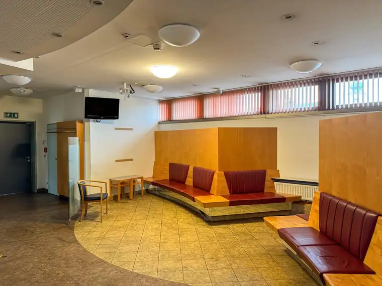 Penthousebüro oder Ordination nähe Mozartkreuzung | barrierefrei | beste Infrastruktur | Straßenbahn vor der Haustüre