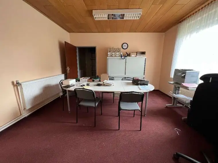 Büro und Lagerhalle nähe Franzosenhausweg (A7 Ausfahrt)