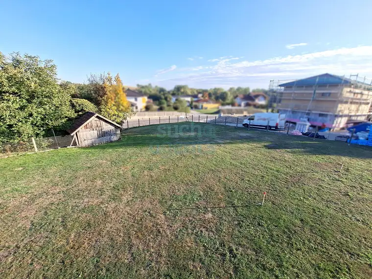 Ihr Platz fürs Eigenheim – ca. 650 m² Baugrundstück mit neuer Zufahrt