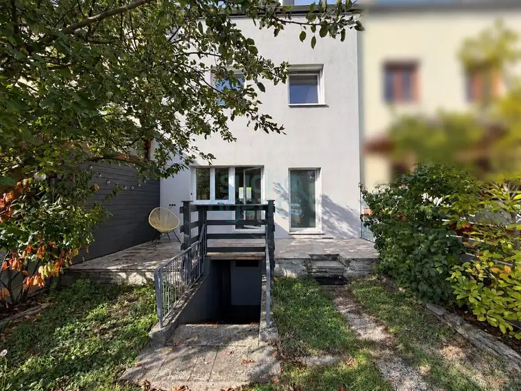 Wels Stadt - Reihenhaus mit Garten und Garage in ruhiger Top-Lage