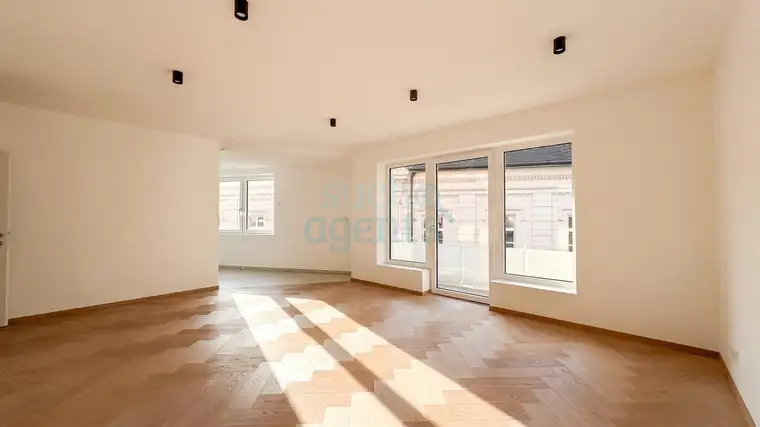 Erstbezug nach Sanierung- 5 Zimmer Mitten in der Stadt