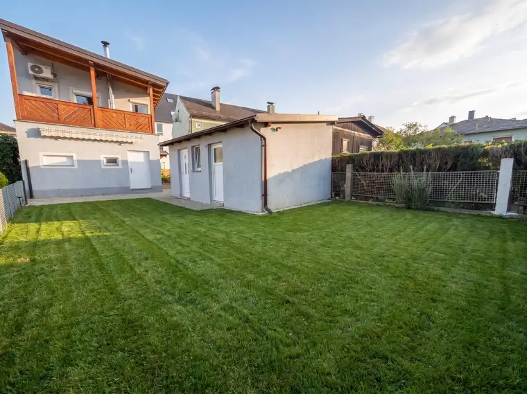 Platz für die ganze Familie: Modernisiertes 6-Zimmer-Haus mit Garten und Balkon
