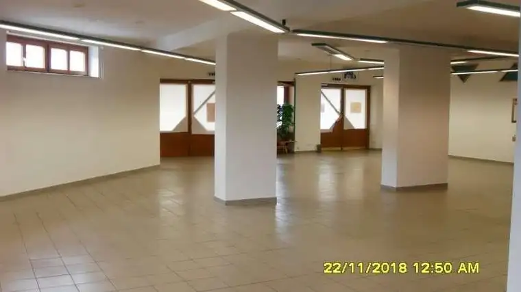 GESCHÄFTSLOKAL IN ZENTRALER LAGE