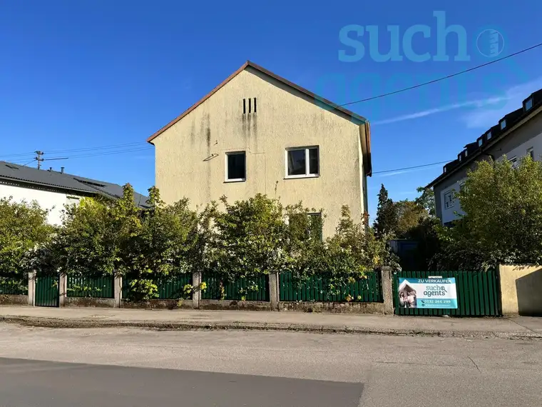 Sanierungsbedürftiges Zweifamilienhaus Nähe Wasserwald