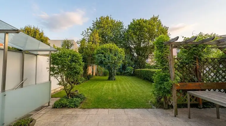 Neuer Preis! Top modernisiertes Reihenhaus mit großem Garten, Garage &amp; 6-Zimmer