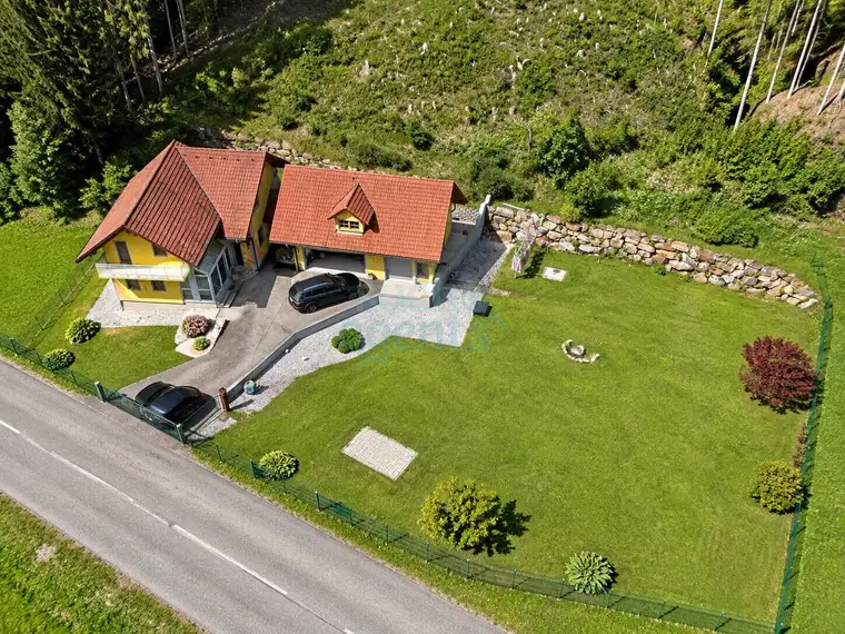 Neuer Preis! Traumhaus in absoluter Alleinlage – umgeben von Natur – 1.210 m² Garten