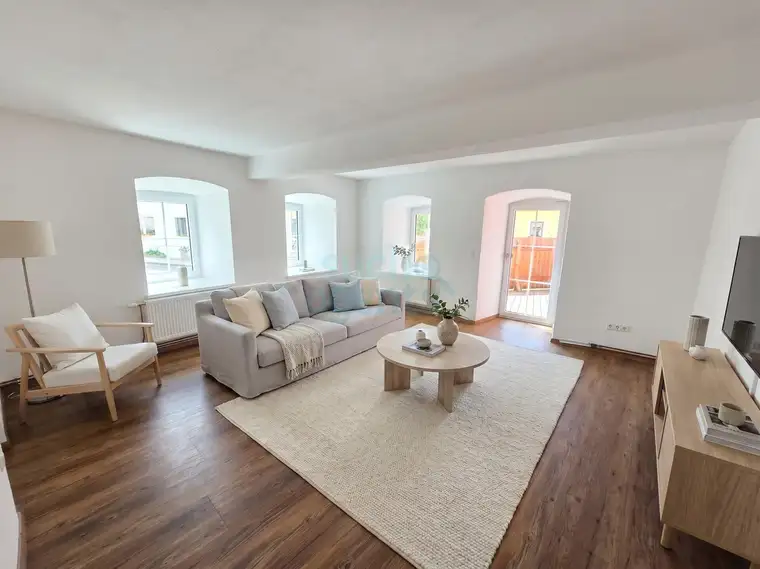 Umfangreich saniert: 150 m² Stadthaus nahe Freistadt mit viel Platz, Terrasse &amp; Garage