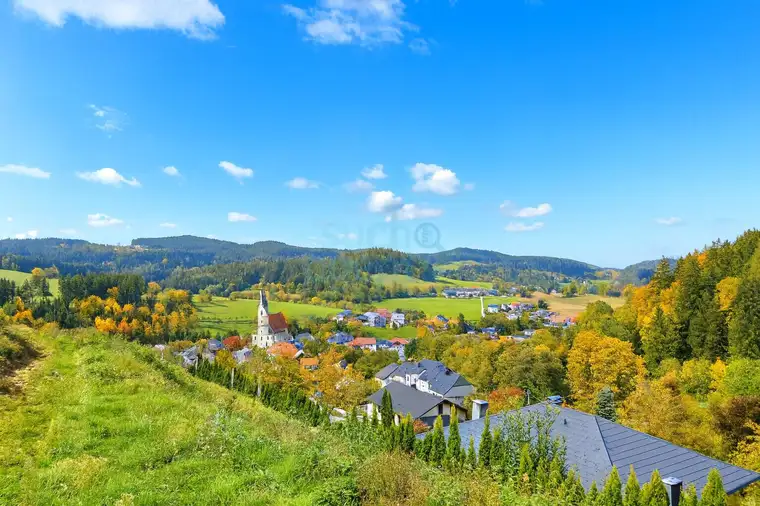 Träumen. Bauen. Leben. – Aufgeschlossenes Baugrundstück in sonniger Lage mit unverbaubarem Ausblick